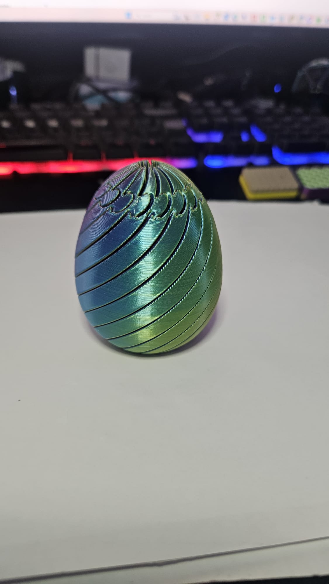 🥚 Flexi Egg – Mesmerising Twist Fidget - Image 2