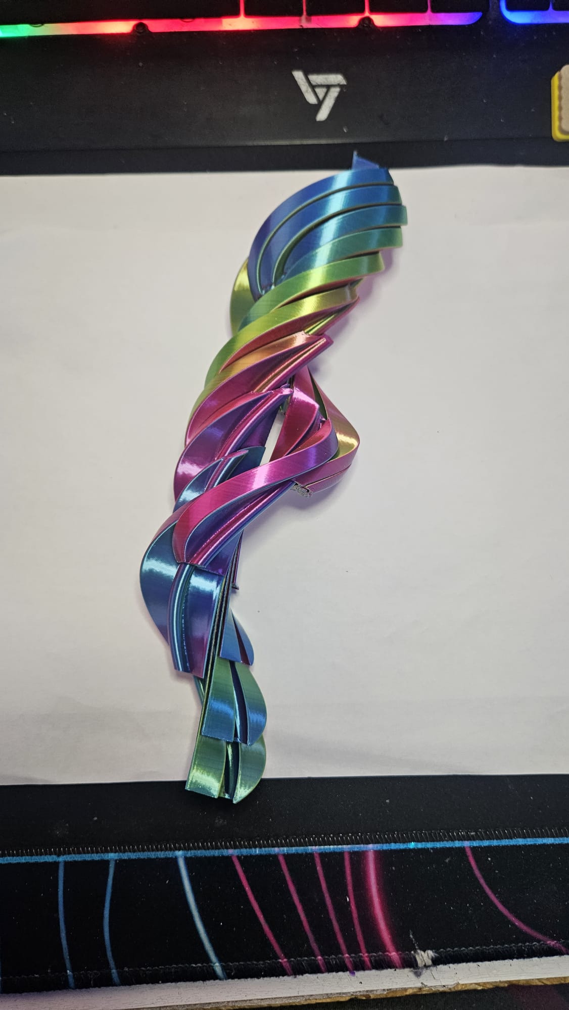 🥚 Flexi Egg – Mesmerising Twist Fidget - Image 5