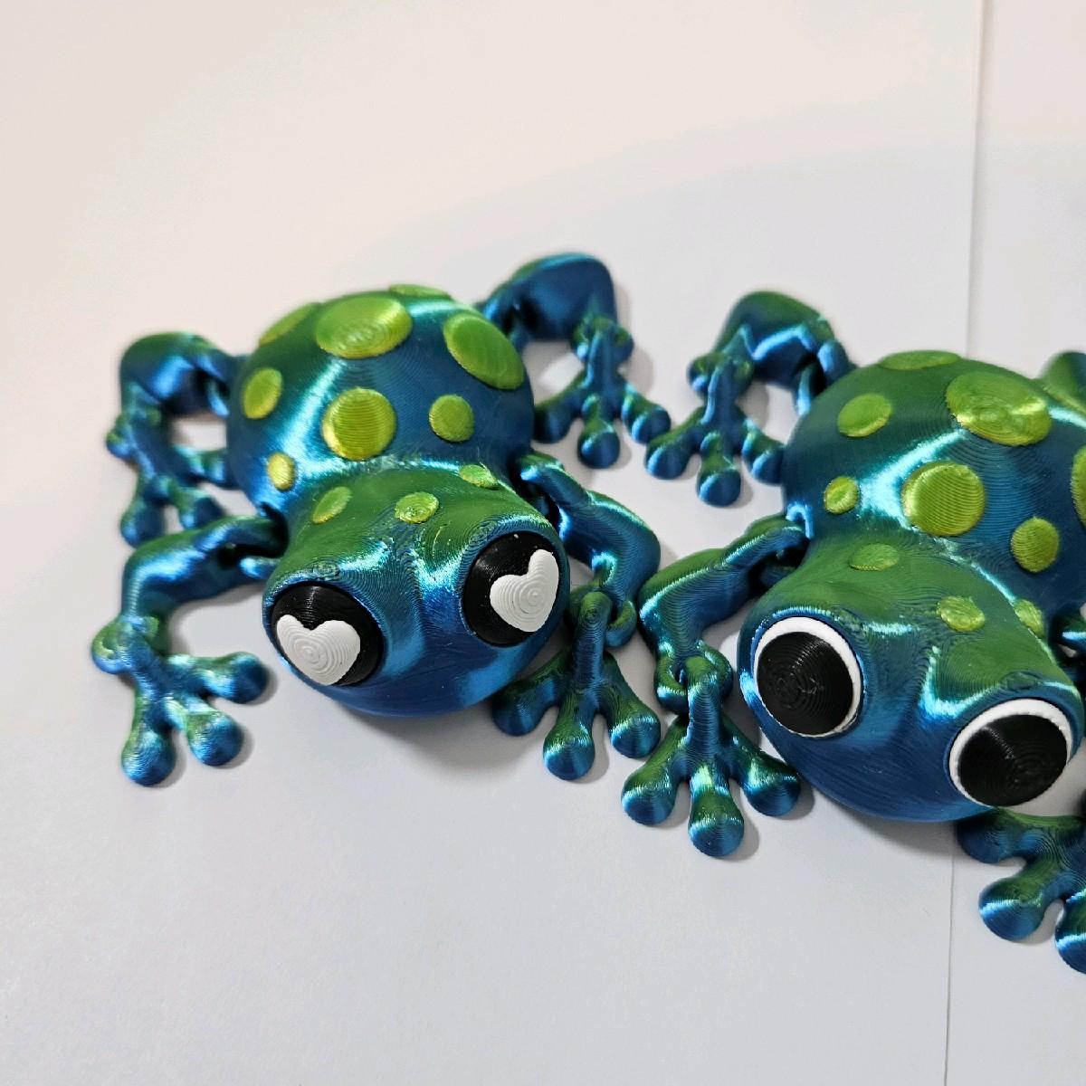 Flexi Frog, Blue and Green with Green and Yellow Spots. 3D Printed - Image 5