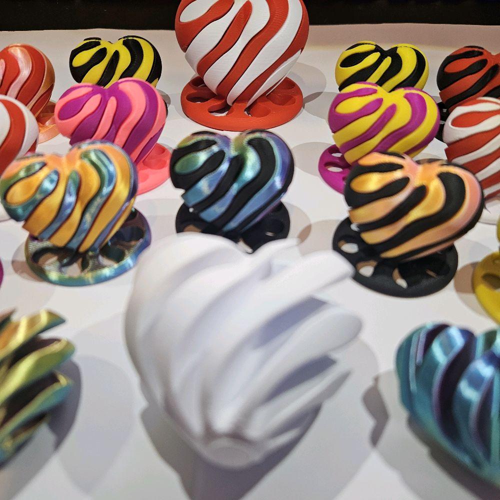 Impossible Vortex Love Heart (Large), Valentine’s Edition, Fidget Toy, Stress Relief for ADHD, Autism and Anxiety relief. - Image 4