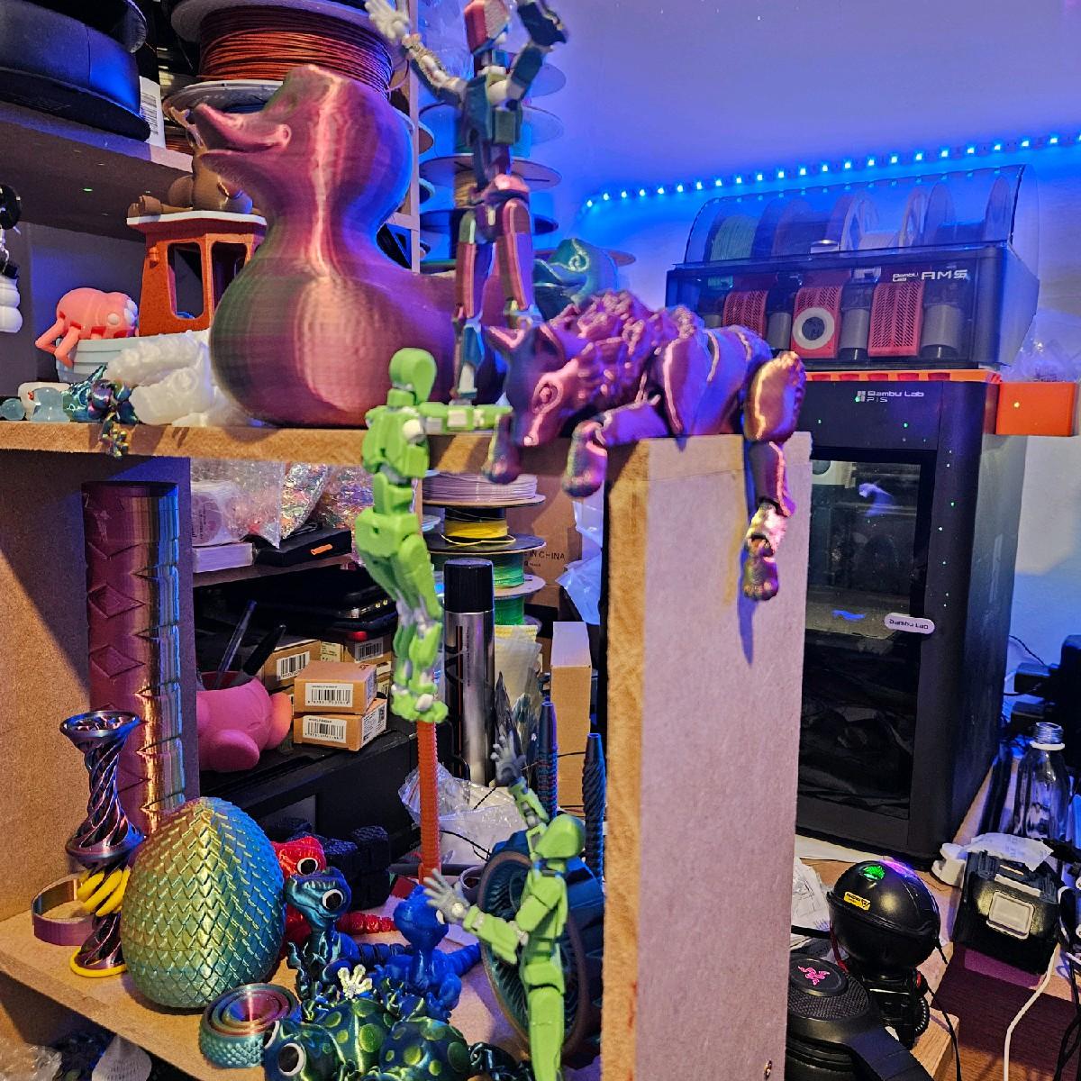 Dummy 13 - Fully Jointed Articulated Toy Figurine Robot - Image 5