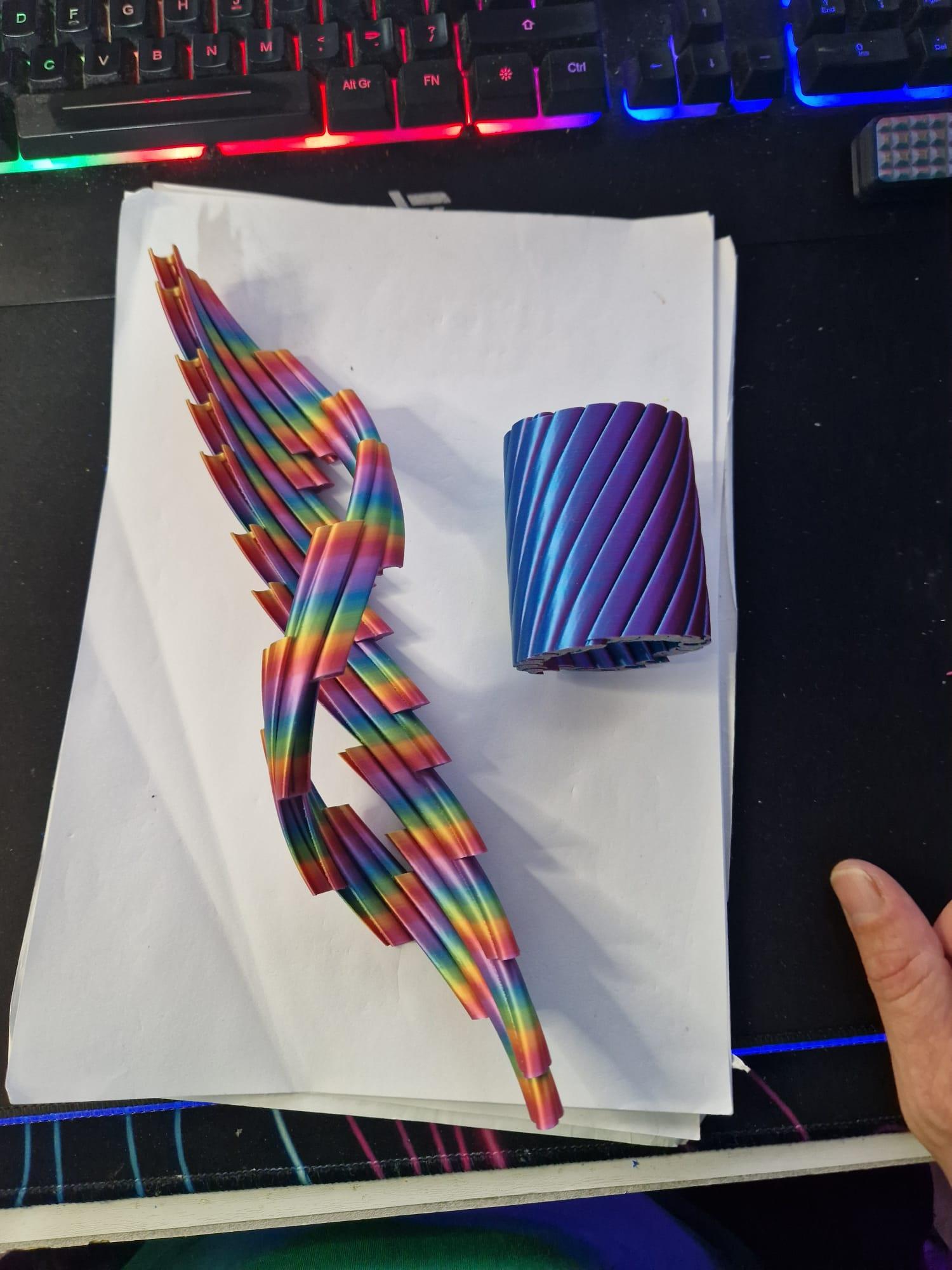 Fiddly Pen Pot – 3D Printed Sliding Cylinder Fidget Toy - Image 2