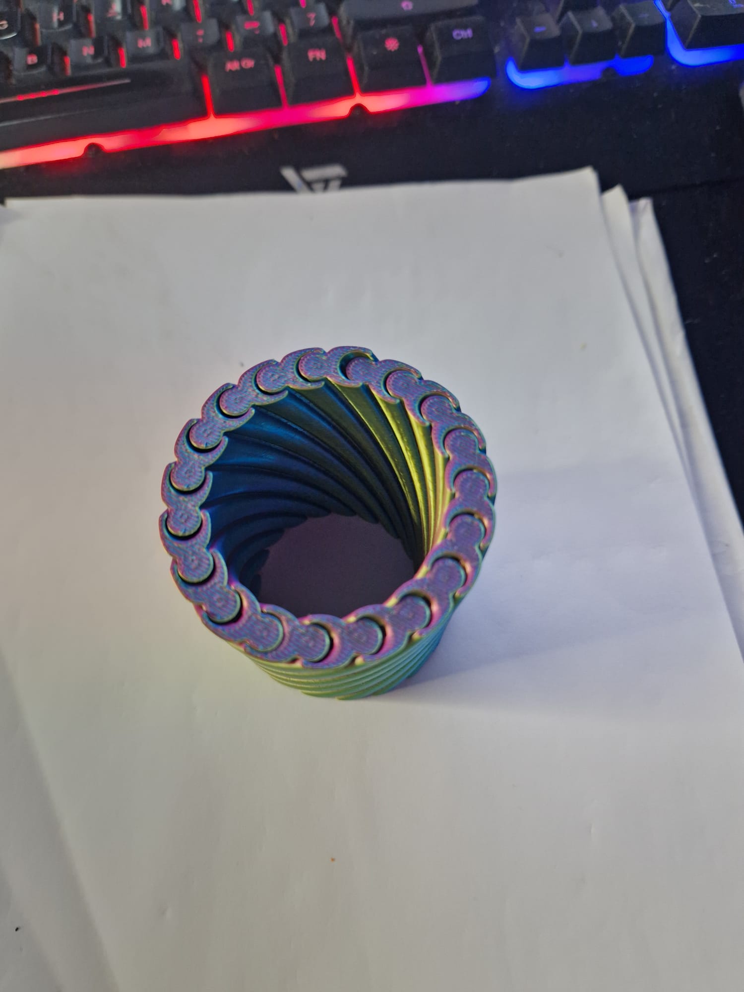 Fiddly Pen Pot – 3D Printed Sliding Cylinder Fidget Toy - Image 5